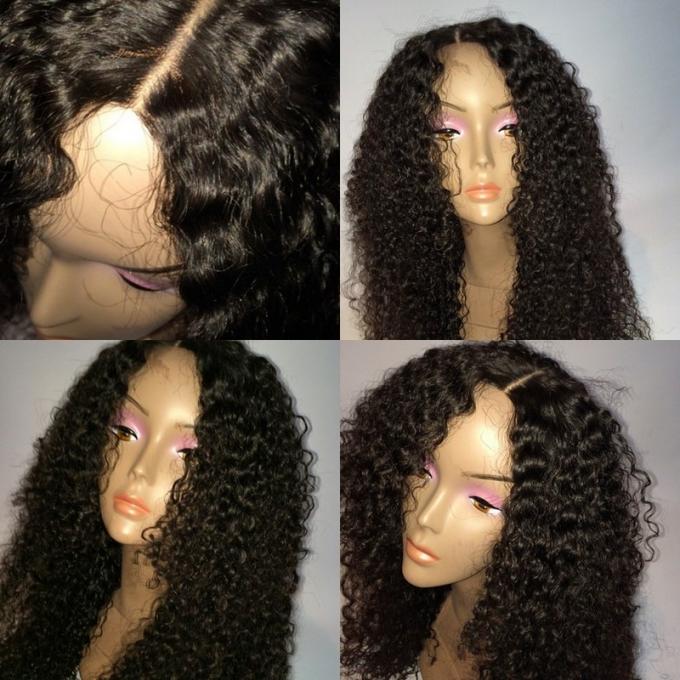 Perruques brésiliennes noires naturelles de dentelle de cheveux de femmes bouclées Sans embrouillement